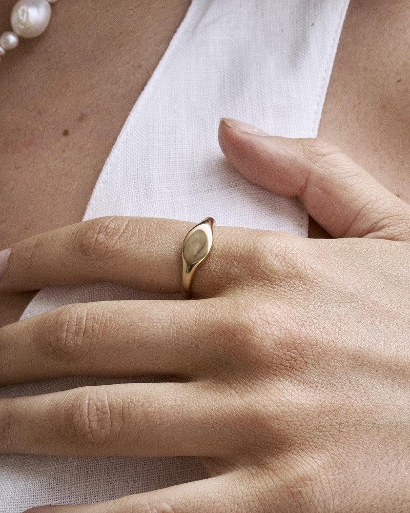 SIGNET RING