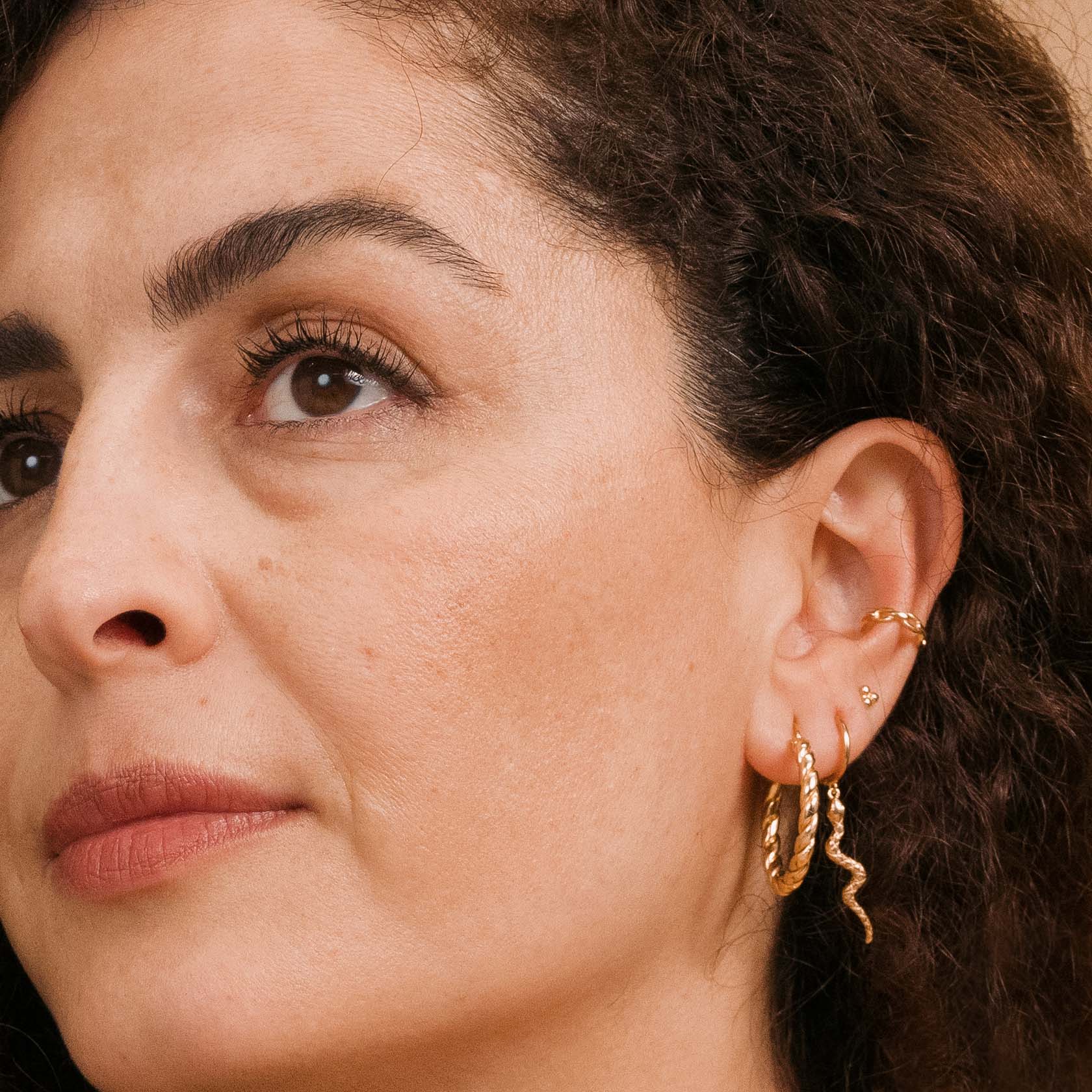 TRUE TO YOURSELF Hoops