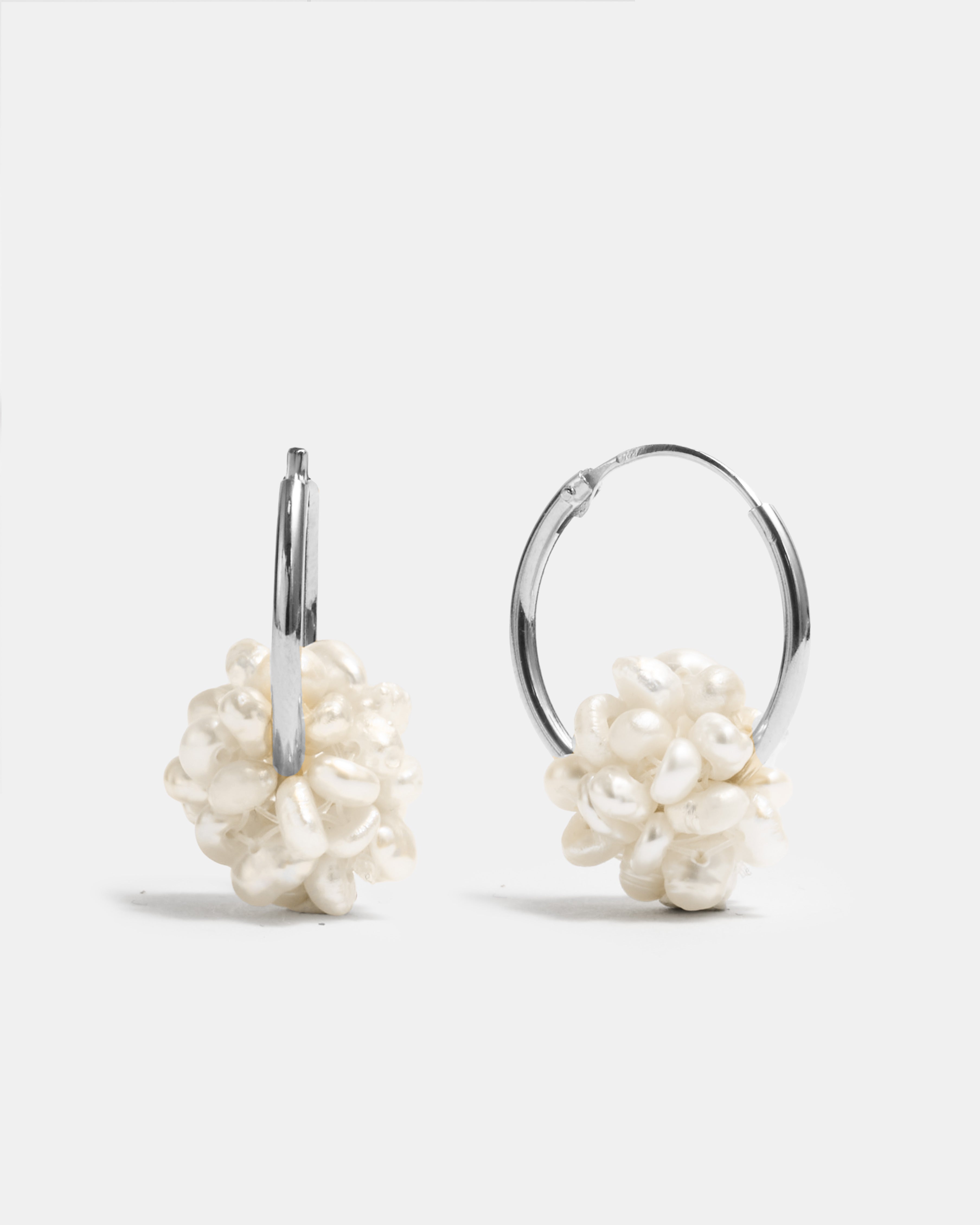 BE CLASSY Earring